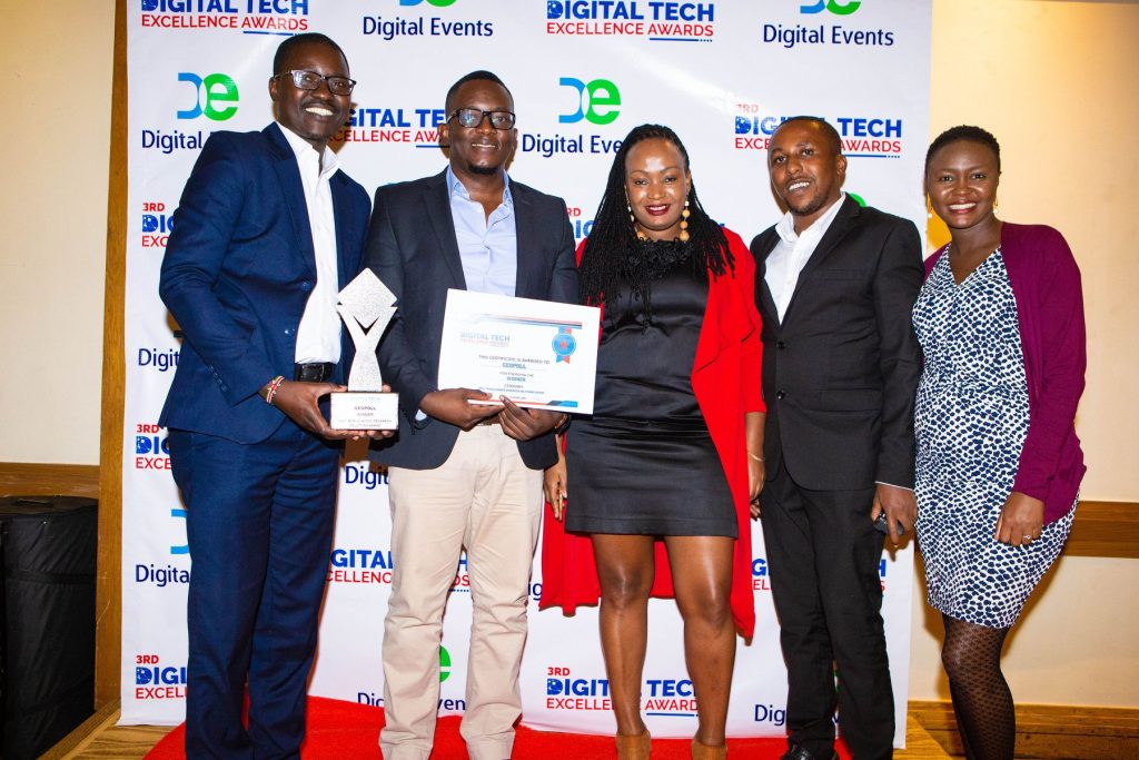 GeoPoll's Bernard Okasi, John Murunga, Rehema Kamotho, Frankline Kibuacha and Purity Njiru receive the the Best Mobile-Based Research Solutions Brand award.